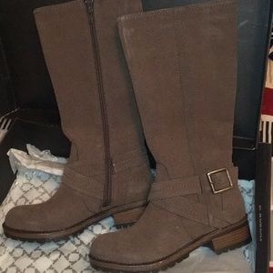 Brand New Kenneth Cole Boots!!